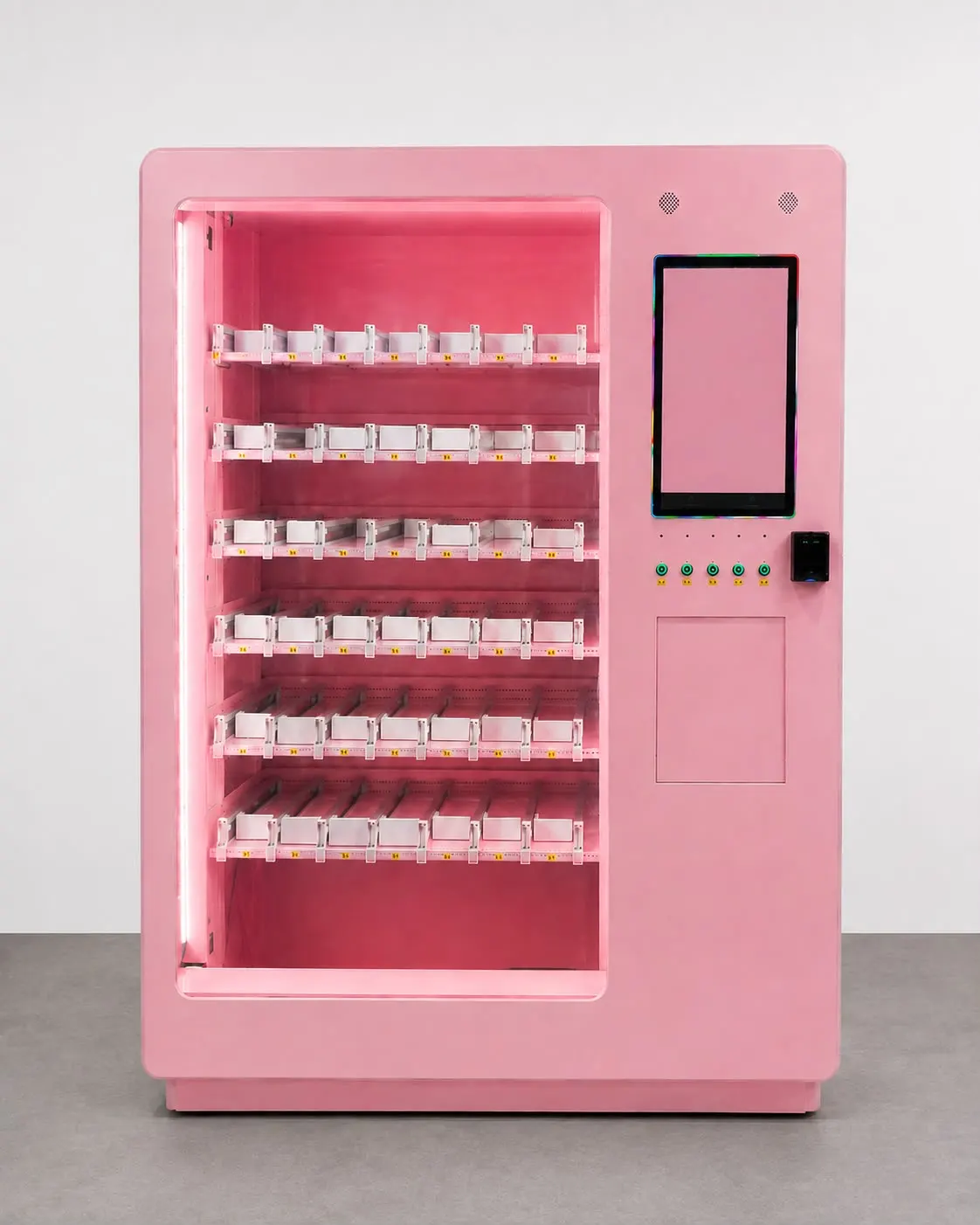 boxed. Parfümautomat in Rosé, Gleitkanäle in mehreren Ebenen hinter beleuchtetem Glas und hochformatigem Touchscreen daneben.